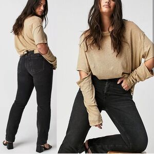 We The Free Free People NWT CRVY Siren Low-Rise Straight Jeans Size 24